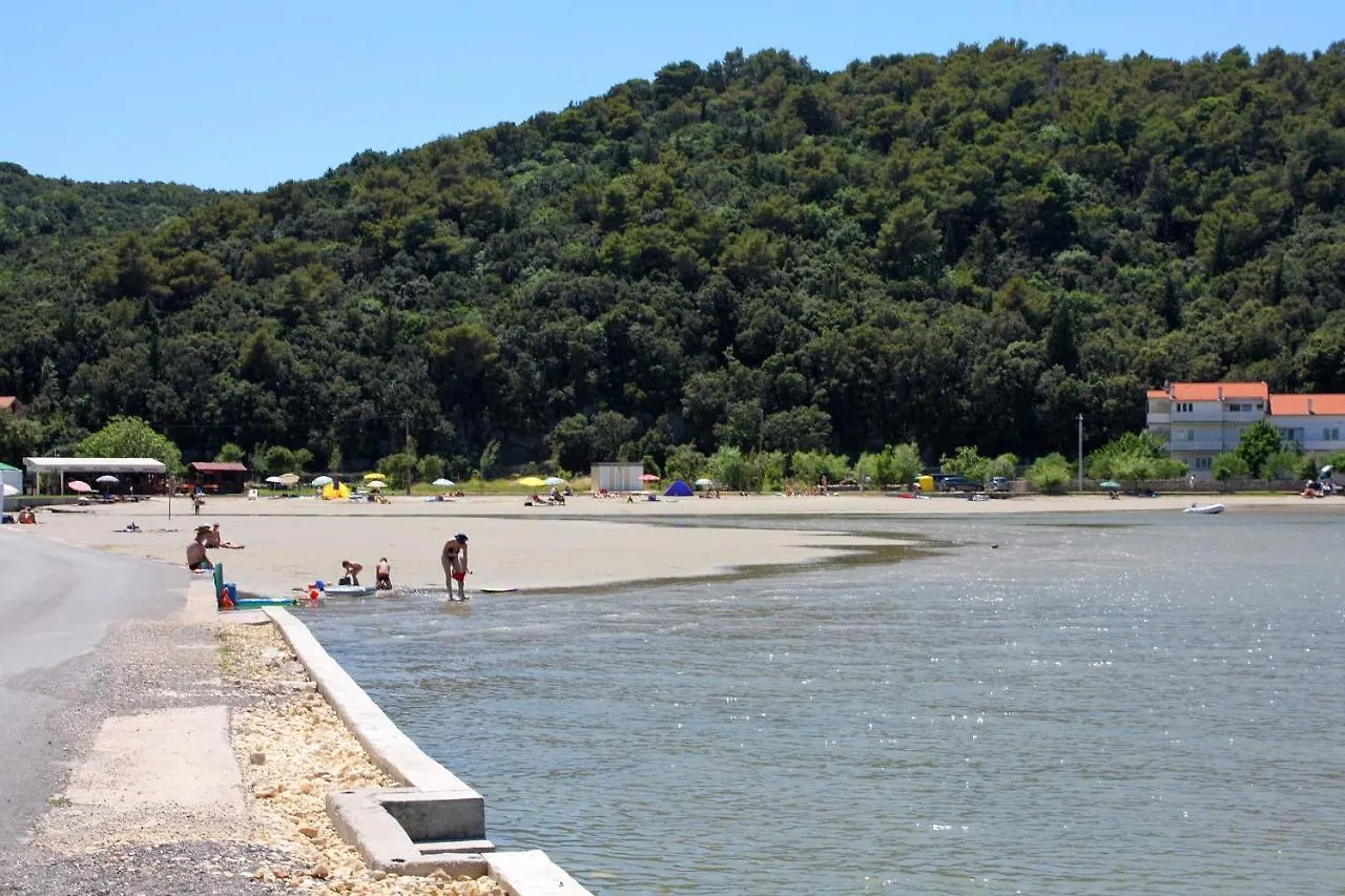 Family Friendly Apartments With A Swimming Pool Kampor, Rab - 15518