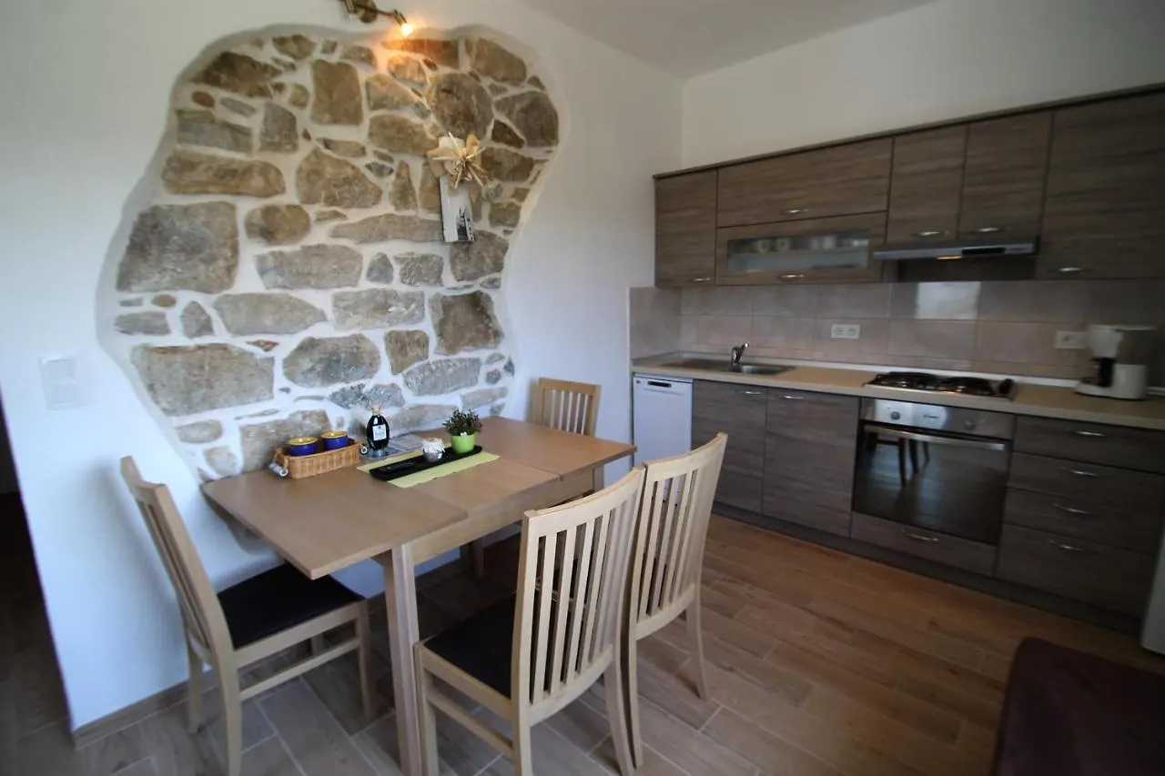 Family Friendly Apartments With A Swimming Pool Kampor, Rab - 15518 Kampor