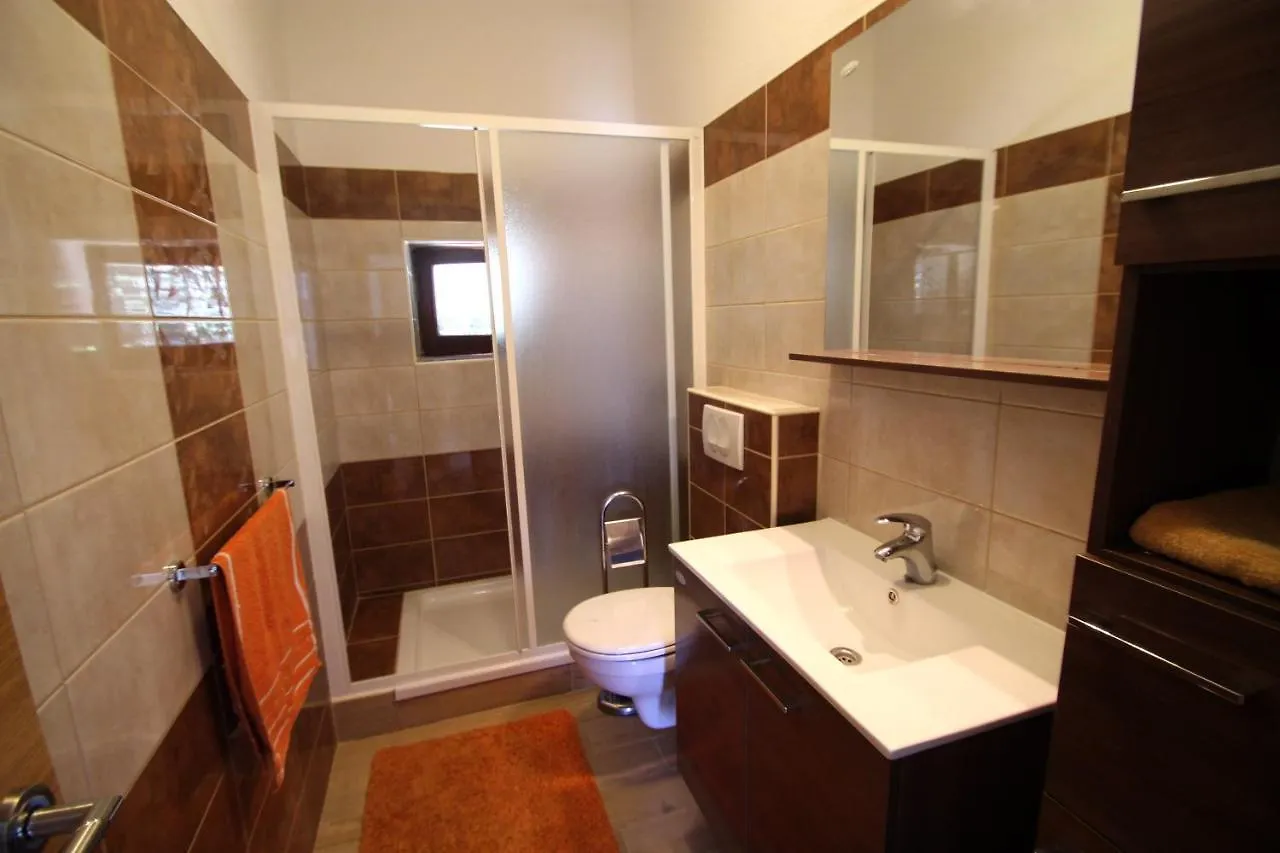 Family Friendly Apartments With A Swimming Pool Kampor, Rab - 15518