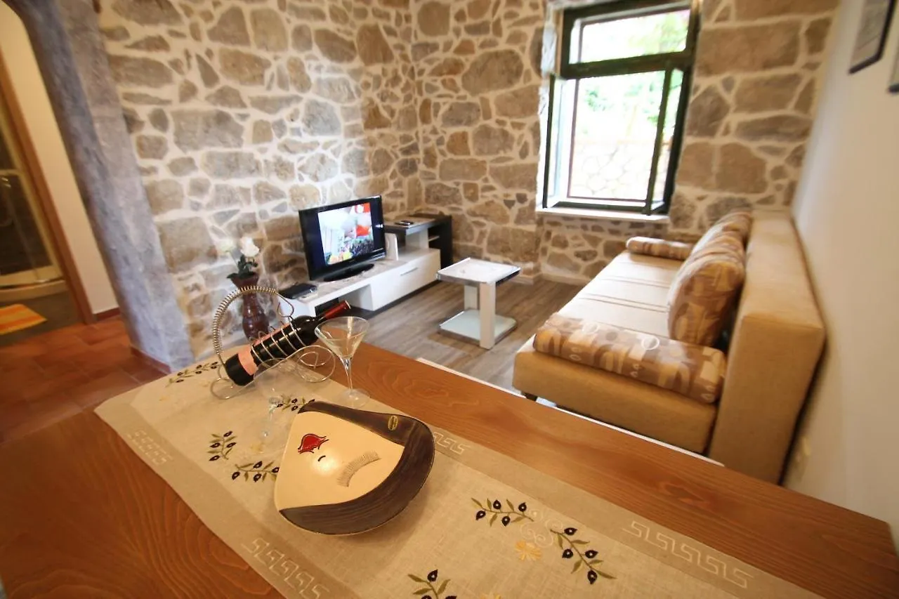 Family Friendly Apartments With A Swimming Pool Kampor, Rab - 15518